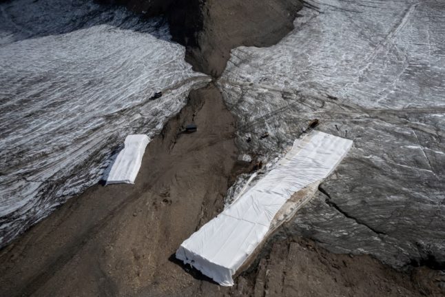 Swiss glaciers melting away at record rate