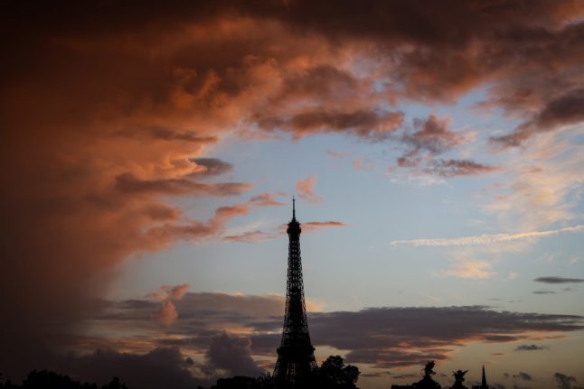 Paris abandons controversial Eiffel Tower plans