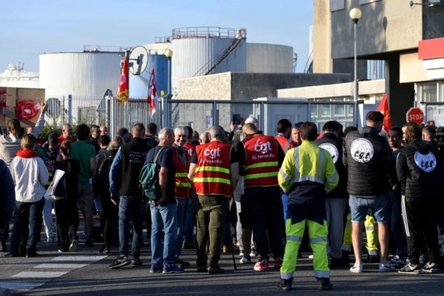 French government begins ordering striking refinery workers back to their posts
