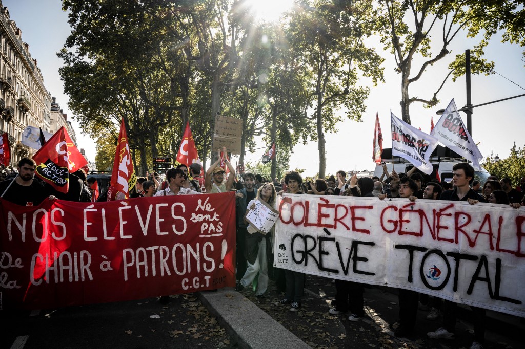 Union calls for two more days of French strikes and demos