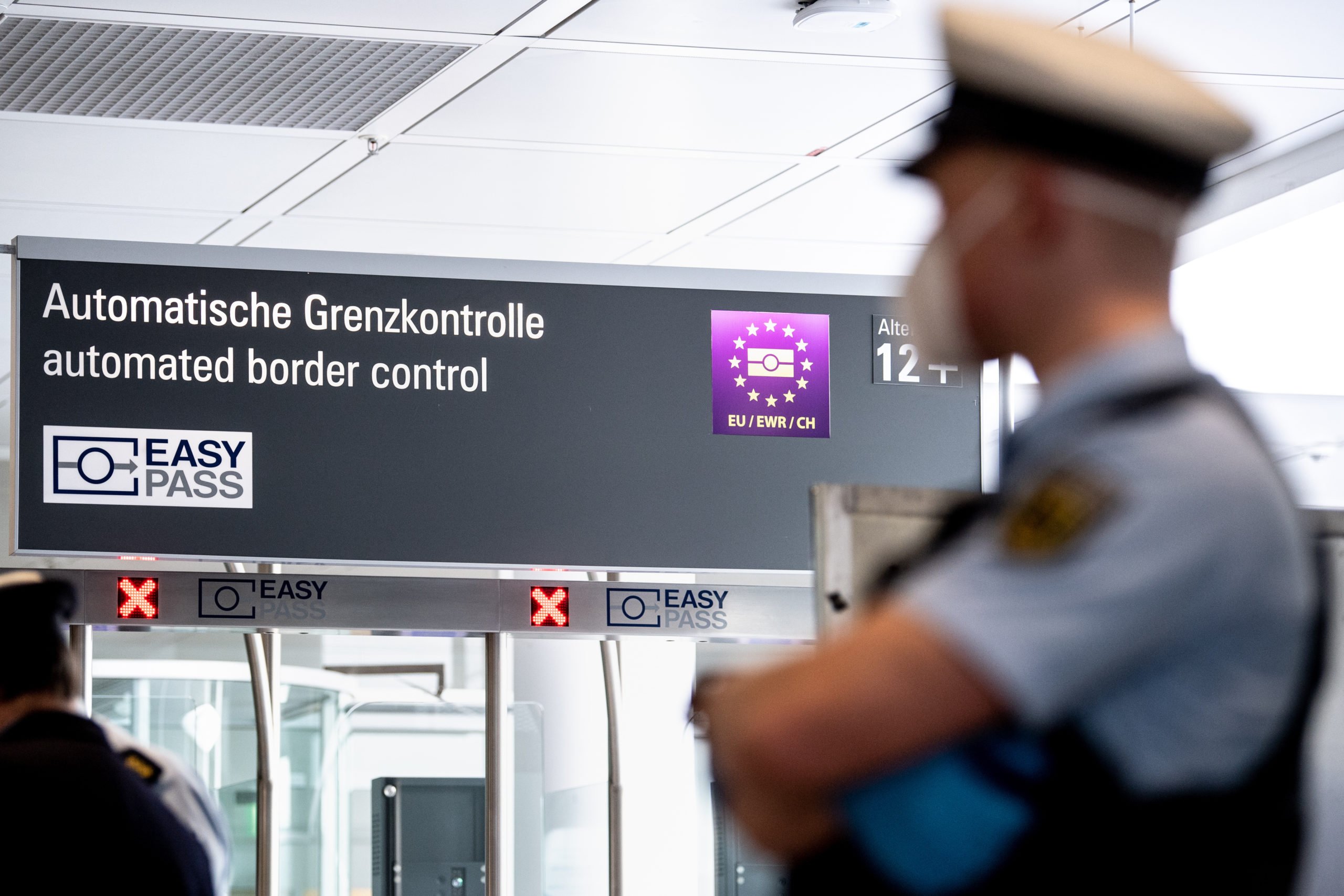 A police officer at border control in Germany