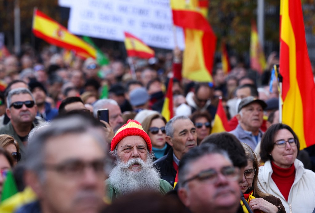 Far-right Vox leads mass protests against Spain's government