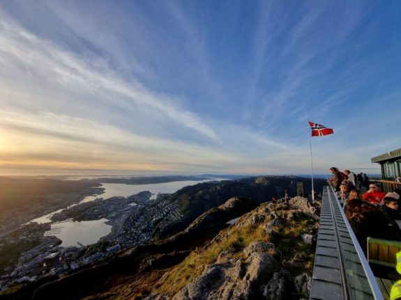 How long can you leave Norway for without losing permanent residency?