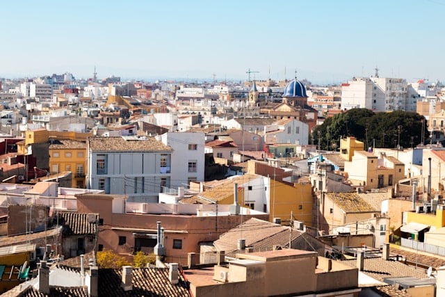 How much does it really cost to live in Spain's Valencia in 2024? thumbnail