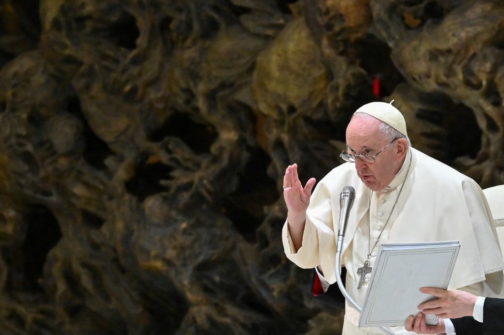 Pope to return three Parthenon fragments to Athens