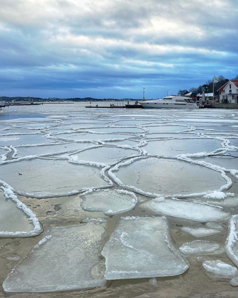 Kristiansand frozen beach 4