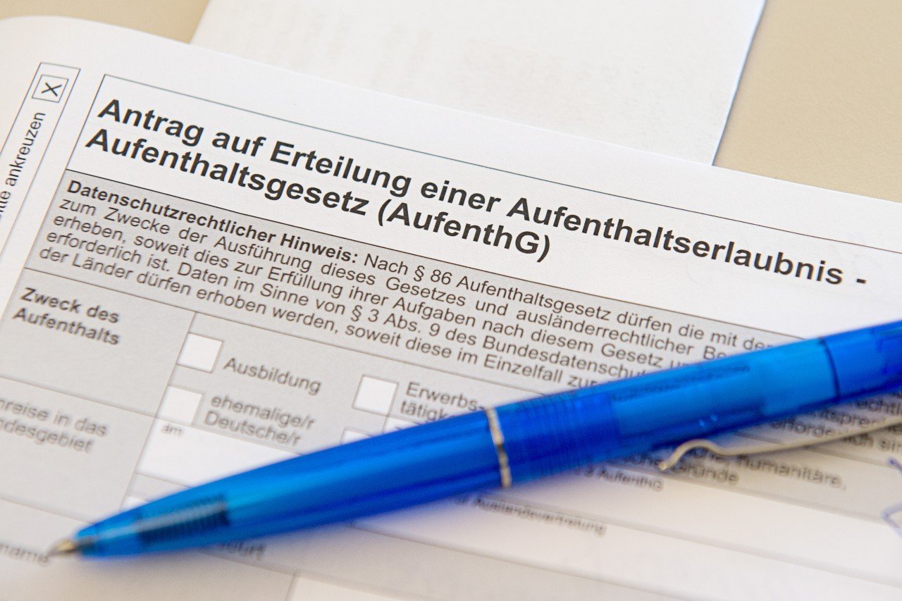 TELL US: How long have you had to wait for a residence permit in Germany?