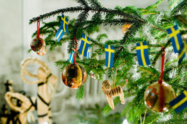 Advent Calendar 2022: How to decorate your Christmas tree like a Swede