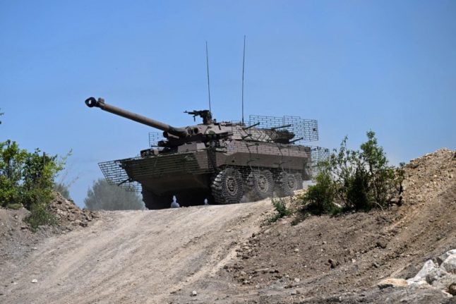 France promises 'first western tanks' for Ukraine