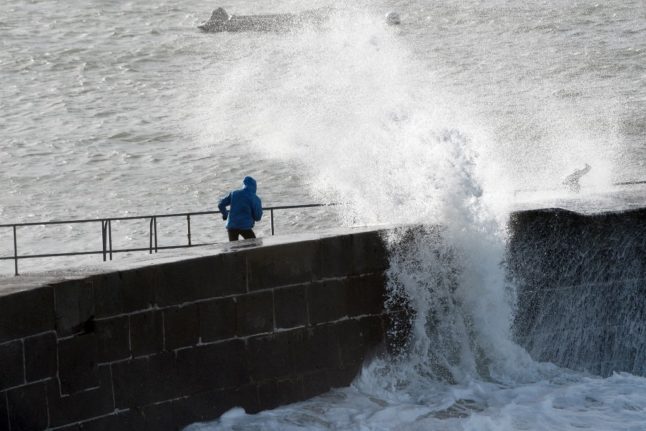 Weather warnings for Paris and northern France as Storm Gérard batters country