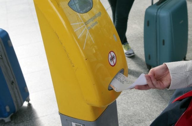 French national rail service to begin phasing out paper tickets