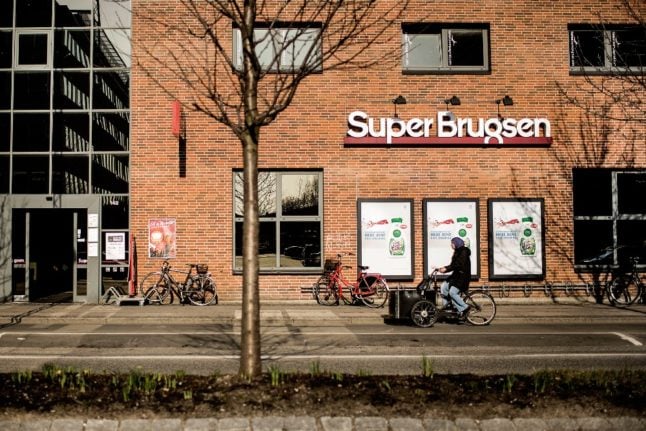Danish supermarkets to close earlier to save on electricity 