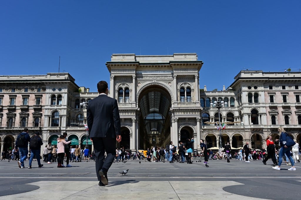 6 essential apps that make life in Milan easier for foreign residents