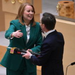 Sweden’s tradition of giving gifts to send off departing party leaders
