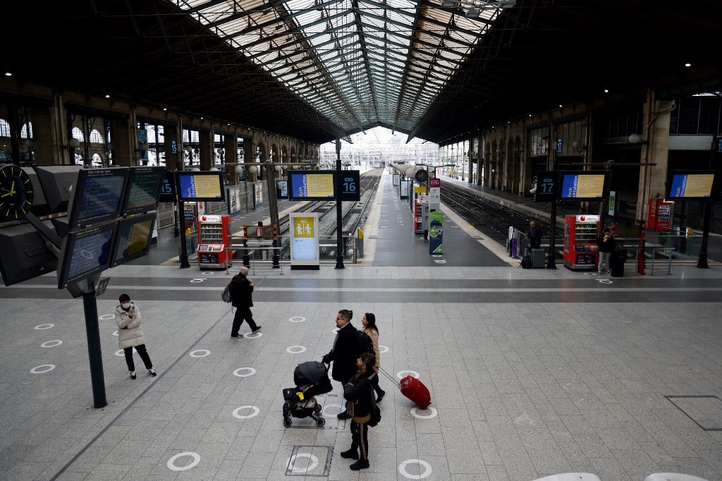 LATEST: How Paris transport will be hit by Tuesday’s pension strikes