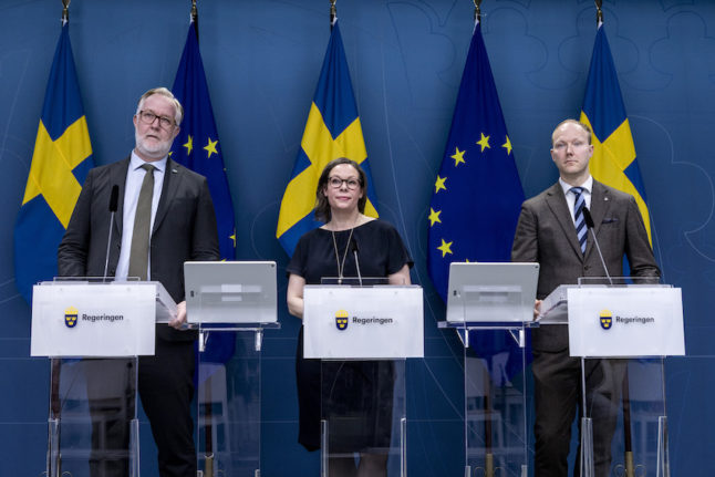 EXPLAINED: How has Sweden adjusted its plans for work permit reform?