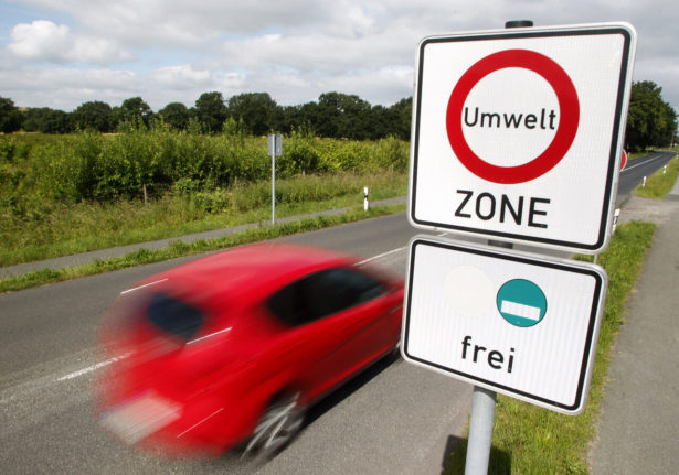 A sign for entering a low-emissions zone in Dinslaken in North Rhine-Westphalia.