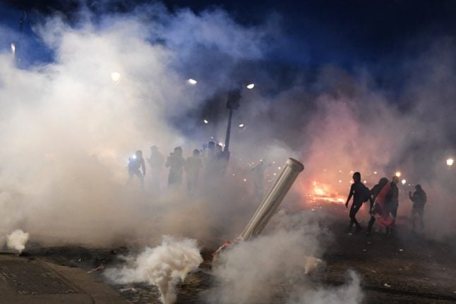 EXPLAINED: Why do French police love to use tear gas so much?