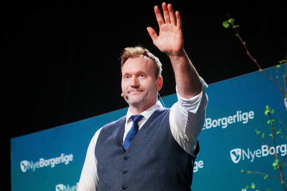 Photo of Danish far-right party in crisis as new leader fired over funds dispute