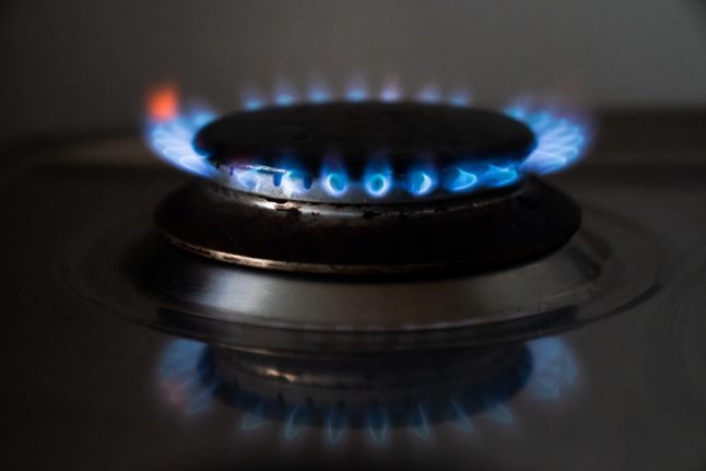 Gas stove