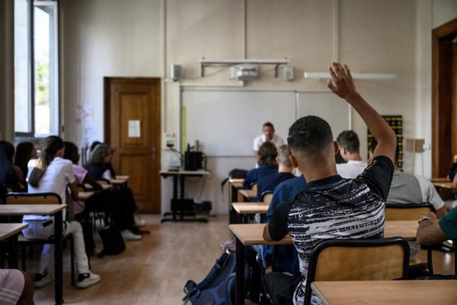 Can parents take children out of French schools for a religious holiday?