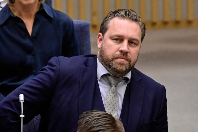 Sweden Democrats threaten to topple government over EU migration pact