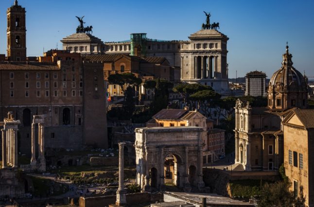 What are the signs you live in Rome?