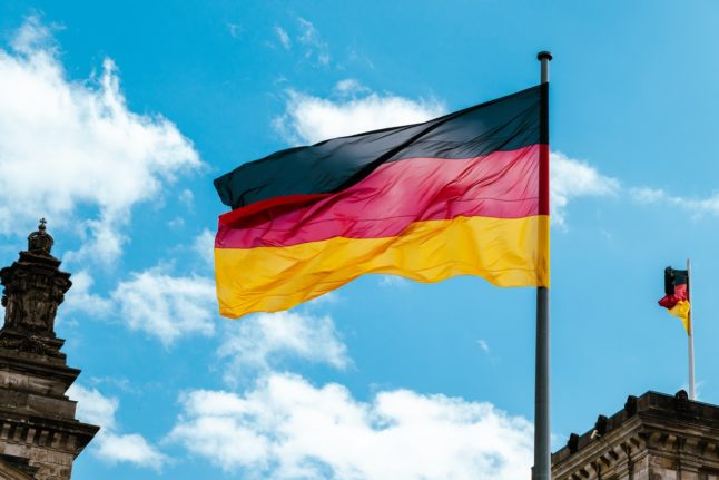 Who qualifies for German citizenship under the new draft law?
