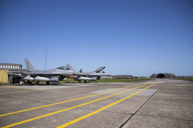 Denmark hopes to start training Ukraine pilots by summer's end