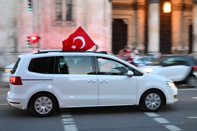 Turkish support in Germany for Erdogan fuels integration debate