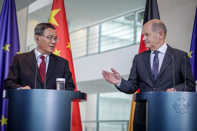 Chancellor Olaf Scholz (SPD, r) and Li Qiang, Prime Minister of China