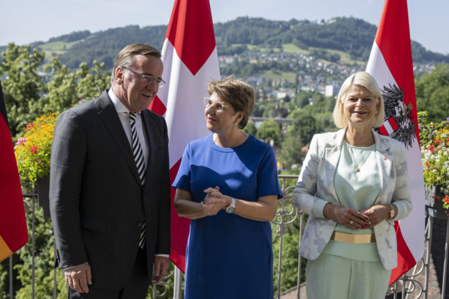 German Defence Minister Boris Pistorius, Swiss Defence Minister Viola Amherd and Klaudia Tanner, Defence Minister of Austria, speak during this year's DACH meeting of German-speaking defence ministers.