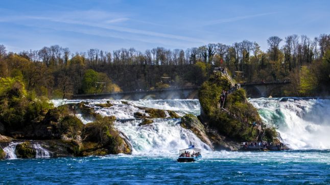 10 waterfalls you have to visit in Switzerland