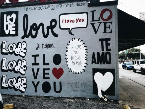 ‘Te amo’ or ‘te quiero’? How to say I love you properly in Spanish