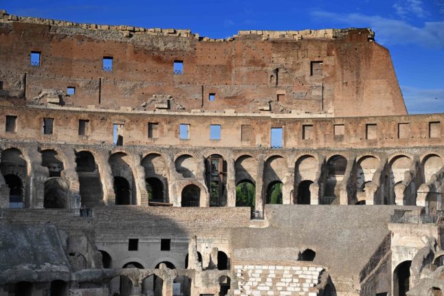Rome starts clean-up operation to rid Colosseum area of rats