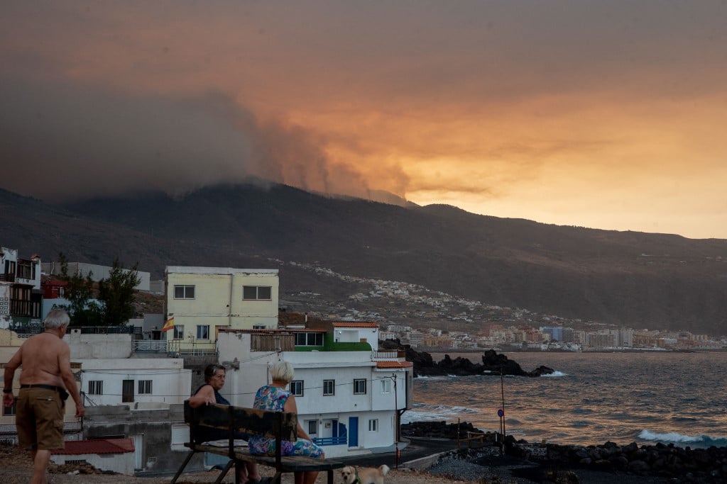 IN IMAGES: How the worst wildfire in 40 years is engulfing Spain's Tenerife thumbnail