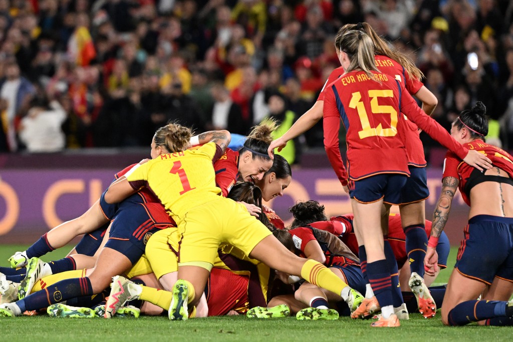 Spain tame England to win Women's World Cup for first time thumbnail