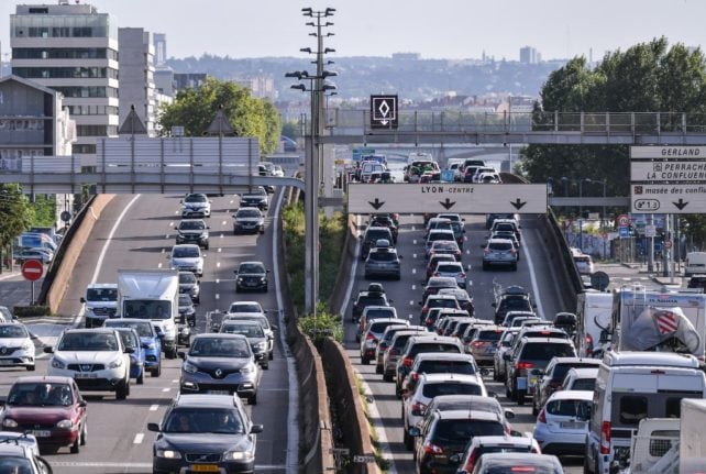 Red alert: Which are the worst weekends on French roads?