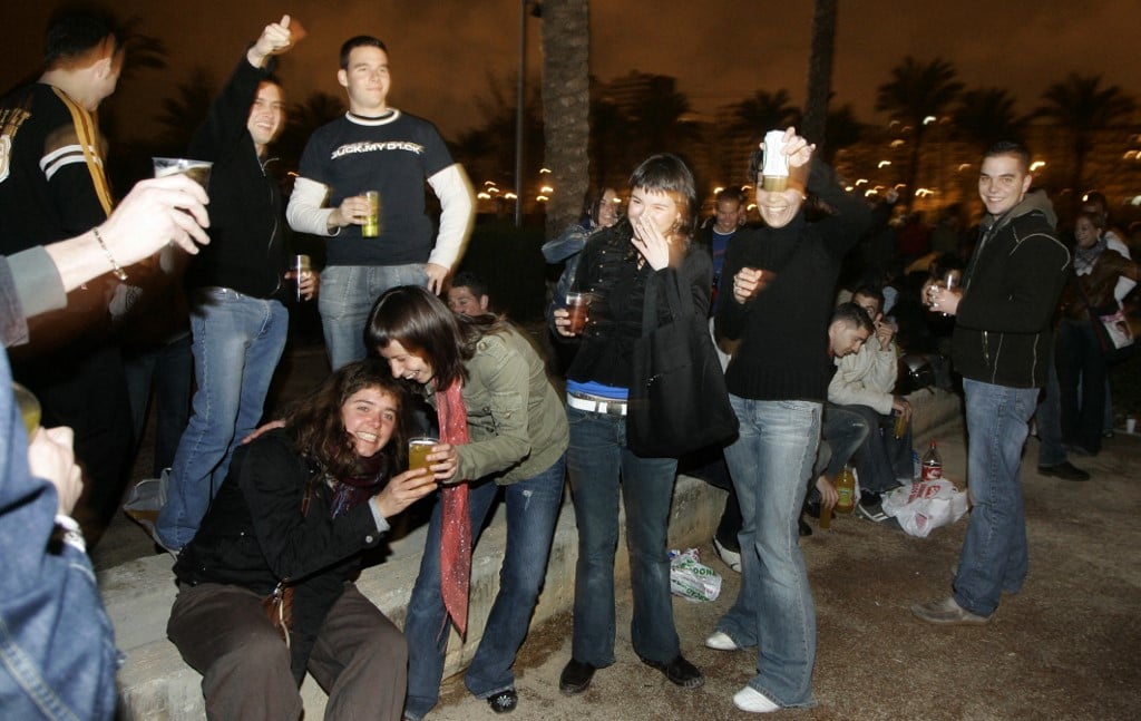 Drinking and urinating in public: The things you can now be fined more for in Barcelona thumbnail