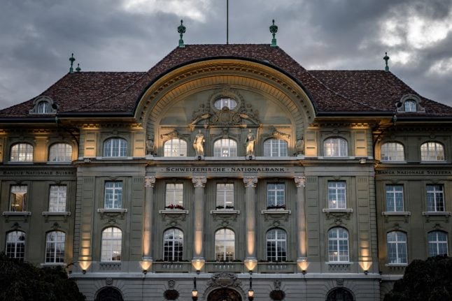 Swiss interest rates remain the same, but who are the winners and losers?