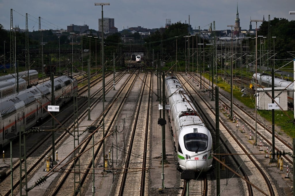 Sections of the Berlin-Hamburg railway to close until December