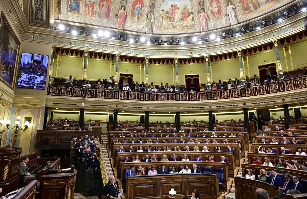 Why Spain has allowed regional languages to be spoken in Congress thumbnail