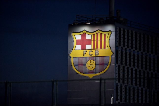 Spanish police search referee headquarters in Barça corruption probe