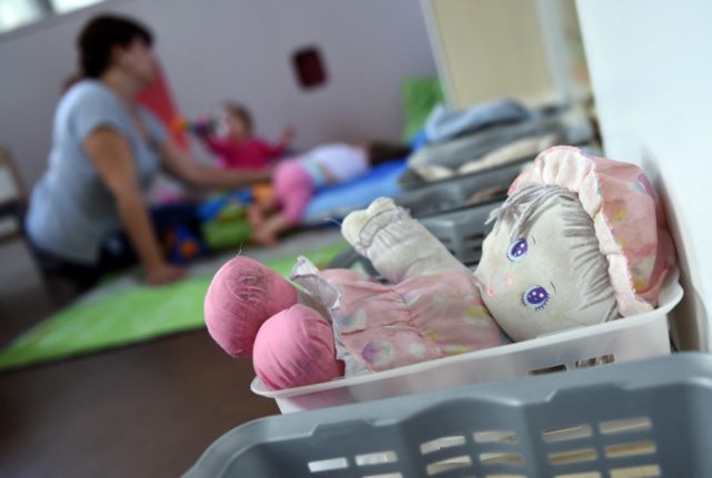 EXPLAINED: How much time can parents in France take off for sick children?