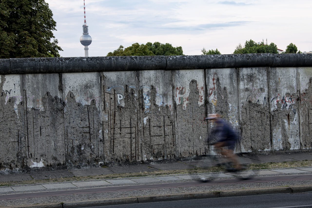 Where roads will be closed in Berlin for 35th anniversary of the fall of the Wall