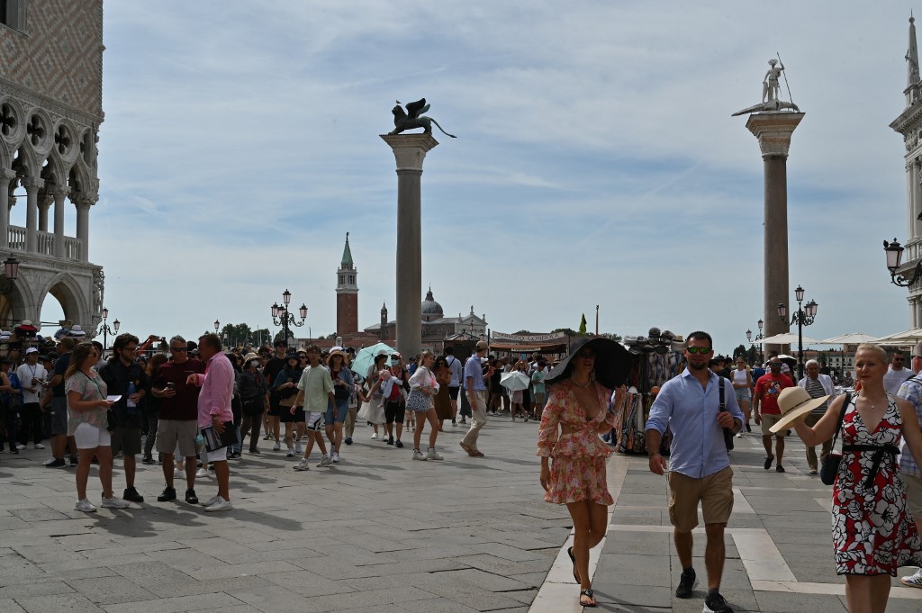 Venice, St Mark, tourists