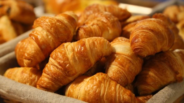 A bowl of croissants.