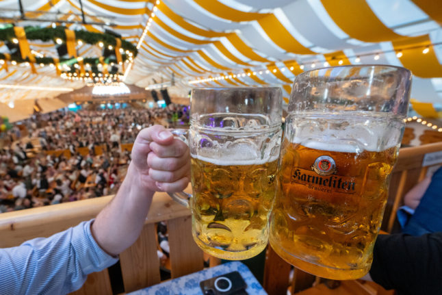 Living in Germany: Skilled worker shortage getting worse, Bundestag dome mix-up and beer culture