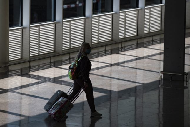 Barcelona airport staff arrested for helping undocumented migrants enter Spain