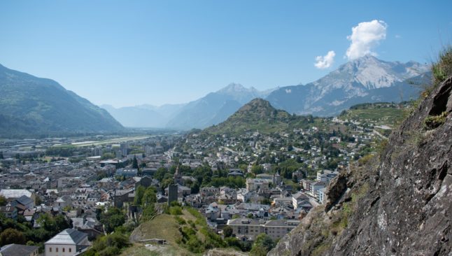Switzerland’s Sion airport plans expansion to accommodate foreign skiers
